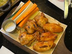 -BOURBON 玻本美式餐厅酒吧(虹桥新天地店)