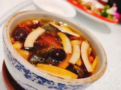 椰子炖乌鸡-小粤楼(万辉广场店)
