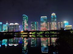 -万绿园