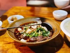 -茅屋大酒店
