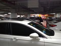 -百盛优客城市广场-停车场