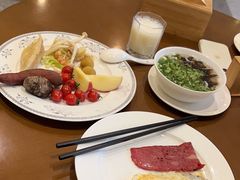 -杭州西湖湖滨银泰亚朵酒店