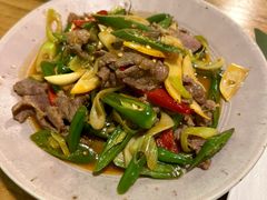 酸木瓜炒牛肉-紫滇源云南生态菜(丹凤街店)