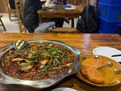 -乡土特色.冷锅鱼.牦牛肉汤锅