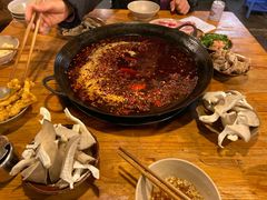 -岗上渣渣老火锅(两路口店)