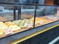 面包甜点陈列柜-木子木水日式烫面包(杭州首店)