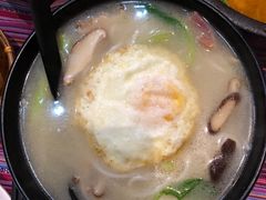 -香巴拉云南餐厅(华莱坞店)