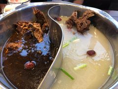 -亿诣蝎府炸酱面羊蝎子火锅(酷车小镇店)