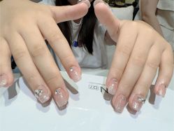 -Nail Me美甲美睫
