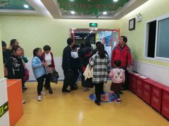 -LILY英语思维馆(玉泉路店)