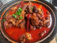 -土砂锅生态山庄·非遗砂锅雅鱼