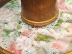 -洞庭洲·防空洞火锅·铜锅涮肉·烧烤(新百广场店)