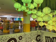 -m豆巧克力世界(上海世茂广场店)