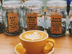 附魔拿铁-COFFEE HOLIC(朝外SOHO店)