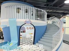 -蓝鲸奇亲子游泳俱乐部