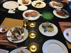 -大中华希尔顿酒店-念自助餐·嗨啤·小龙虾