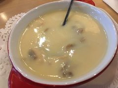 -必胜客(新中纬店)