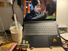 -周黑鸭(北京海淀区新中关店)