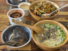 -正宗李家土鸡米线店