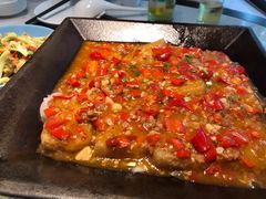 -阿瓦山寨·湘菜现炒·剁椒鱼头王(咸阳总店)