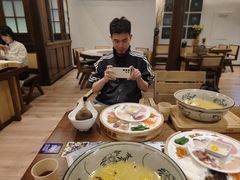 -芸南道·过桥米线(昆明老街旗舰店)