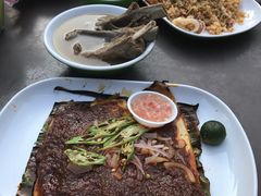 -东海岸人工湖美食村