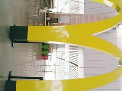 -麦当劳(鄂尔多斯机场店)