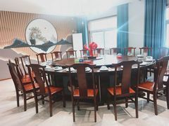 包房-食鸡公社辣子鸡·潍坊菜·烧烤