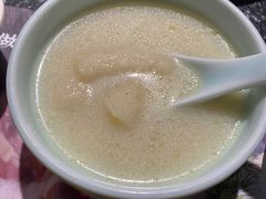 -洪氏嗨捞·广东猪肚鸡·椰子鸡火锅(西咸万象城店)