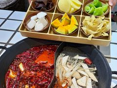-贰回巷火锅馆(钟楼店)
