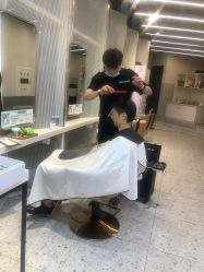 -PE SALON 