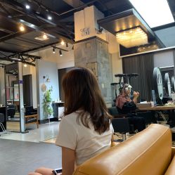 -FRIDAY星期五专业美发沙龙