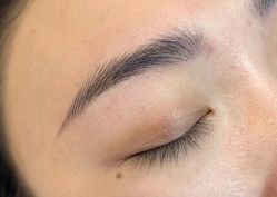 -轻妆Feel·半永久纹眉眼线