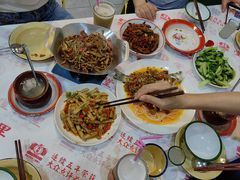 -堂瓦里·33年传统赣菜(第一街区店)