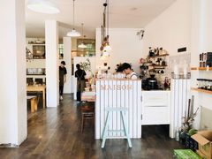 大堂-MAISON门前杂货店