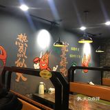 锅好大，吃着很过瘾。尤其要表扬一下大螃蟹，蟹黄超多