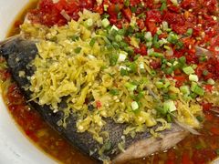 双色鱼头-红色湘菜馆(春风店)