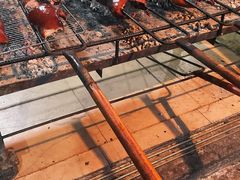 -黄记四更烤乳猪店