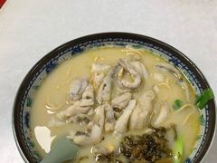 招牌黄鱼面-明呈黄鱼面馆(斜土路店)