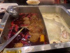 -百年川椒重庆老火锅(光谷店)