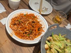 -九转小磨·非遗东北菜(万达广场店)