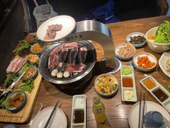 -明洞阿姨·韩式酱蟹烤肉·创意料理(三元桥店)