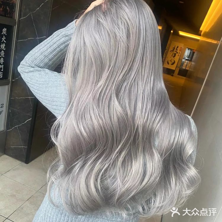 适合喜欢女团风发色的妹纸们 瞬间A爆的质感银灰色