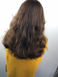 -茶发Salon·烫发染发理发