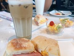 -必胜客(大宁路店)