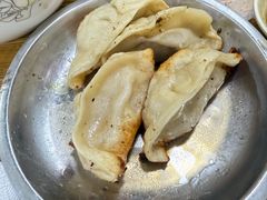 -黄阿姨锅贴大王(万航渡路店)