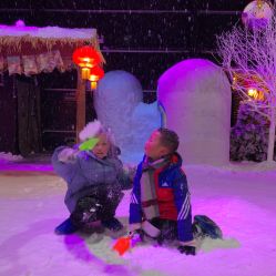 -圣名游乐城冰雪大世界