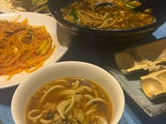 -香巴拉云南餐厅(华莱坞店)