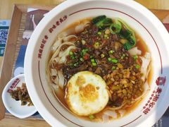 -呷佬·长沙手工米粉(金沙江路店)