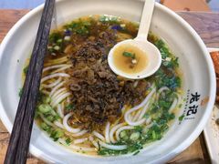 -湘人龙记老长沙米粉(鸟巢店)